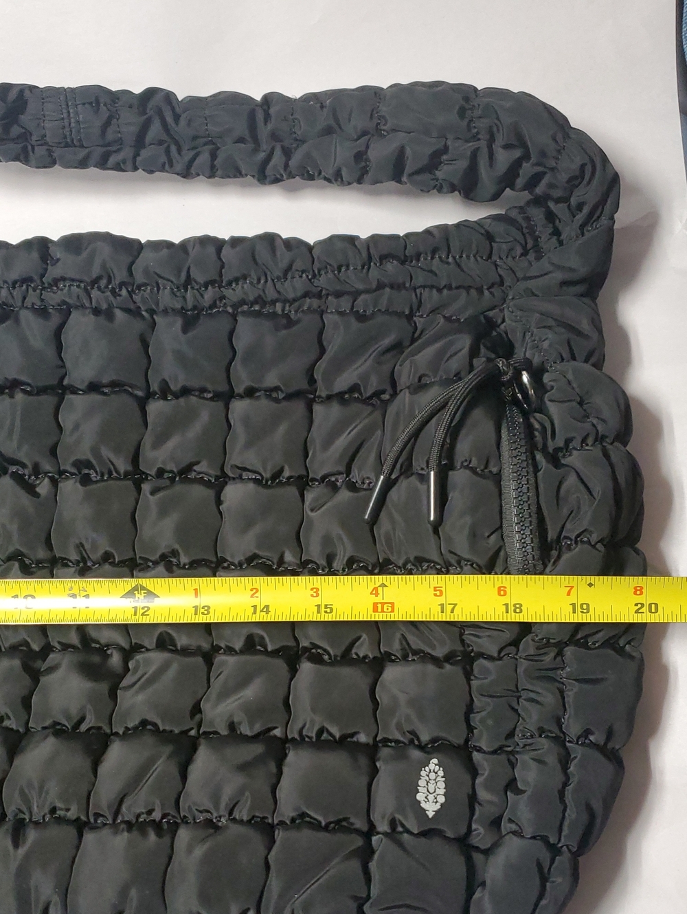 Free People Quilted Carryall Black Shoulder Bag Lightweight Travel Carry-On - Picture 14 of 16